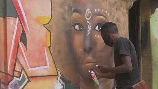 Nigerian artist uses graffiti to inspire youth