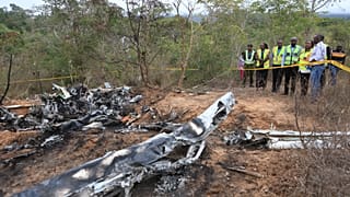 Ten tourists and local pilot die in plane crash in Kenya