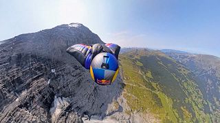 Peter Salzmann’s 347 km/h wingsuit record shown in new footage