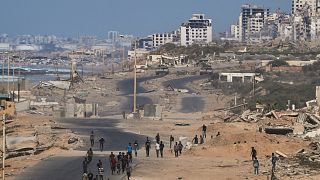 Israeli strikes continue in Gaza despite announcement of ceasefire deal